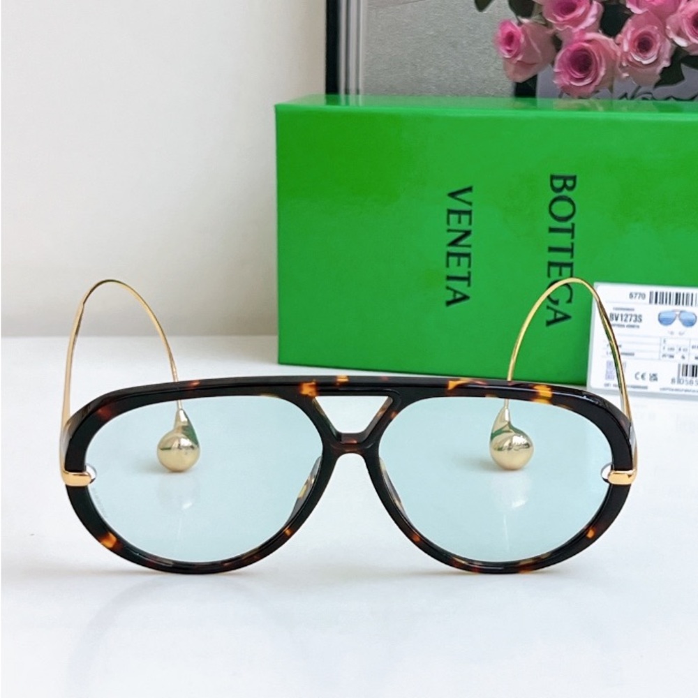 📸 Bottega Veneta Oversized Square Fashion Sunglasses